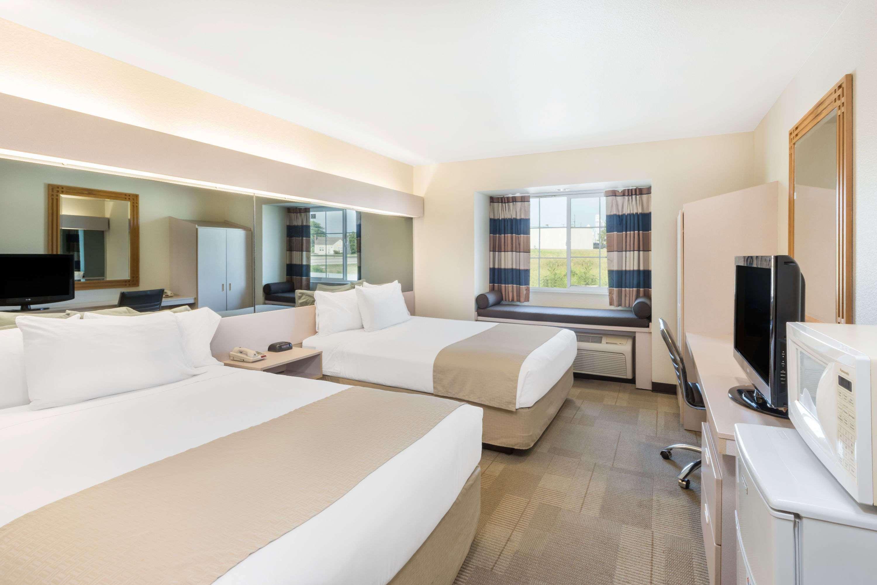 Microtel Inn & Suites By Wyndham Sainte Genevieve Ste. Genevieve Exterior photo