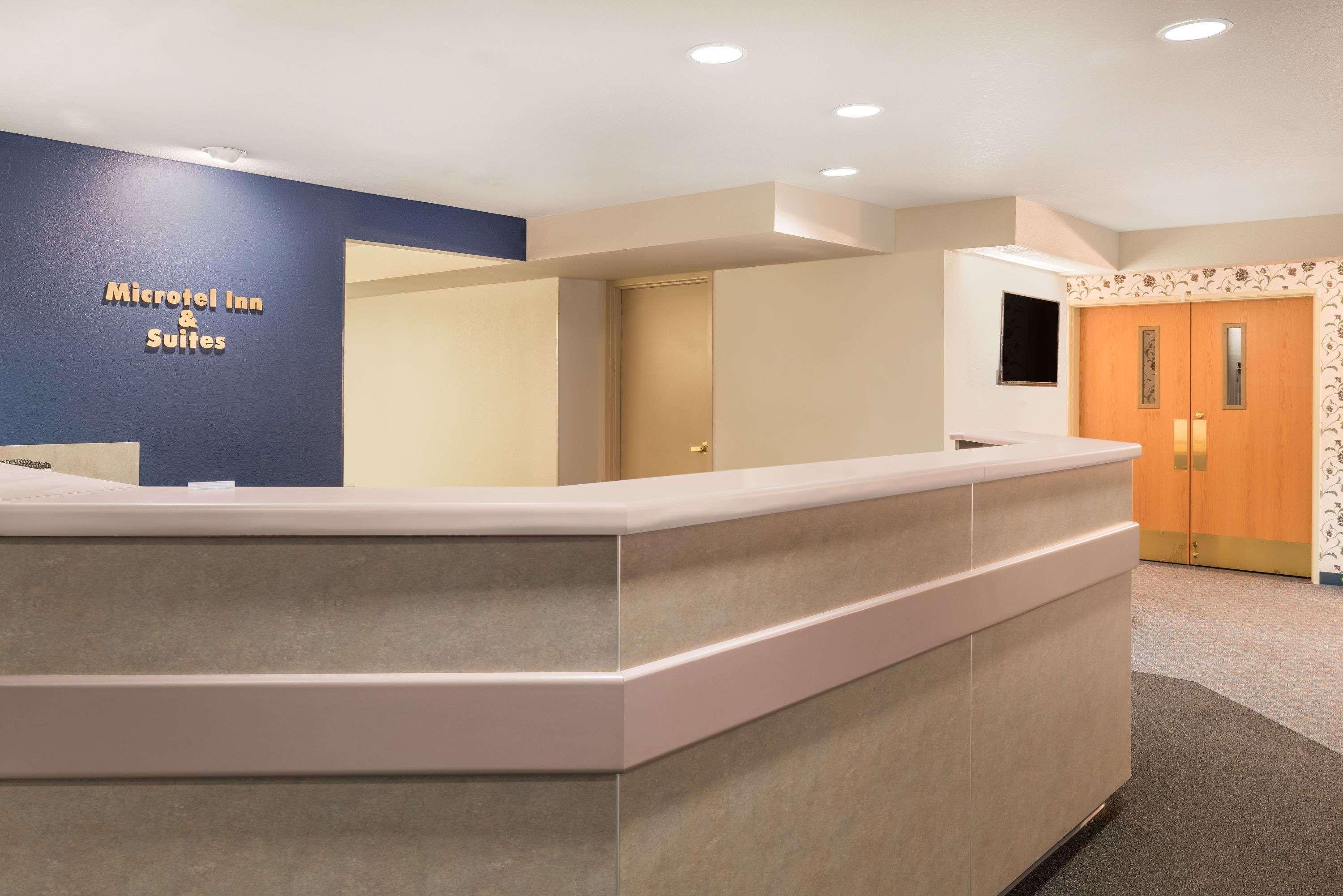 Microtel Inn & Suites By Wyndham Sainte Genevieve Ste. Genevieve Exterior photo
