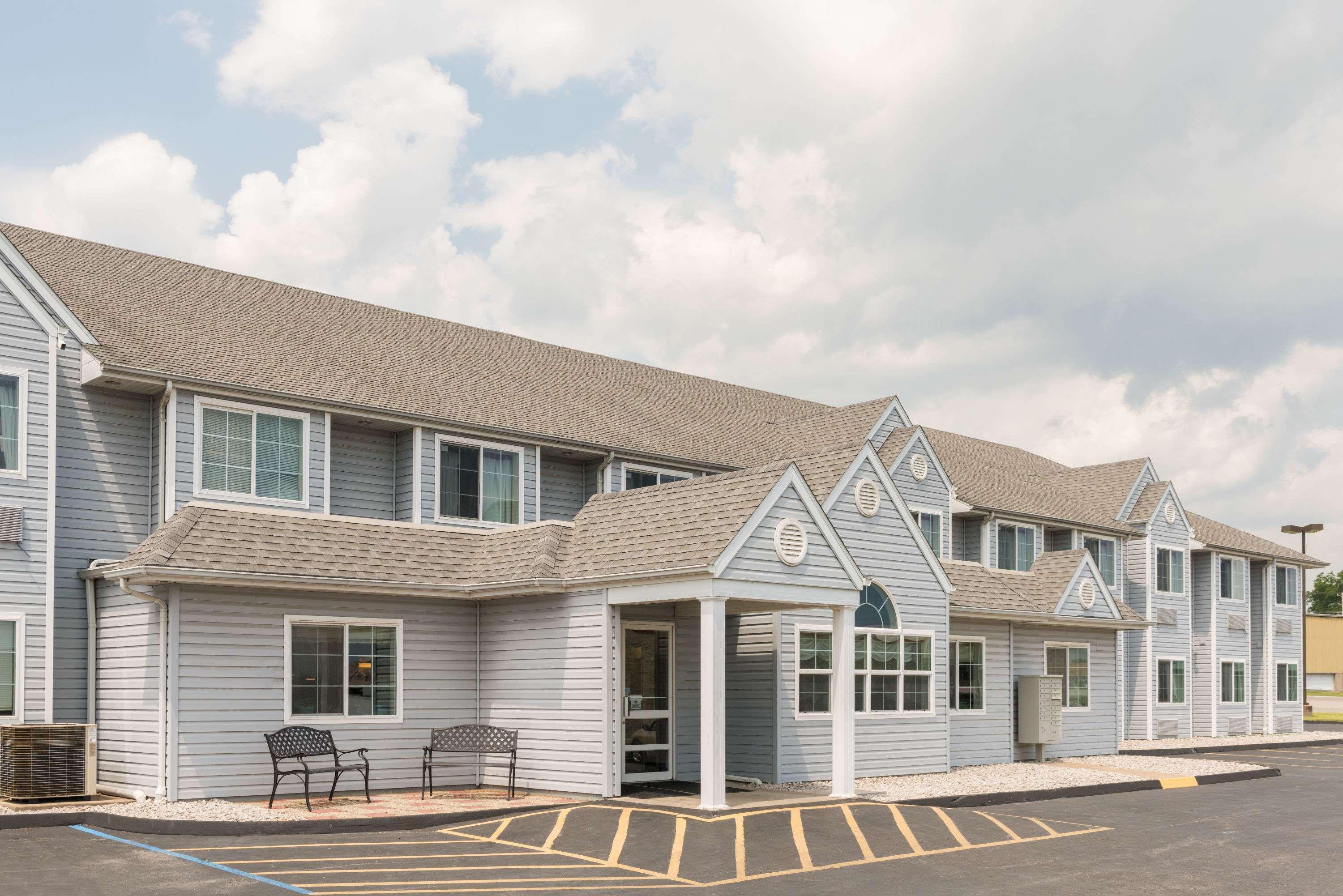 Microtel Inn & Suites By Wyndham Sainte Genevieve Ste. Genevieve Exterior photo