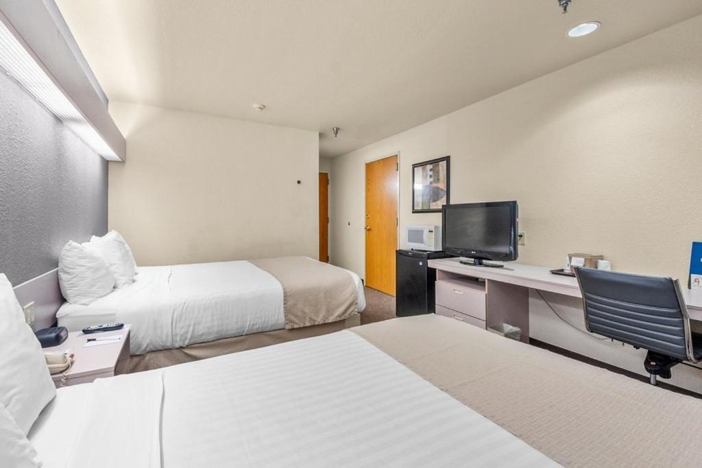 Microtel Inn & Suites By Wyndham Sainte Genevieve Ste. Genevieve Exterior photo