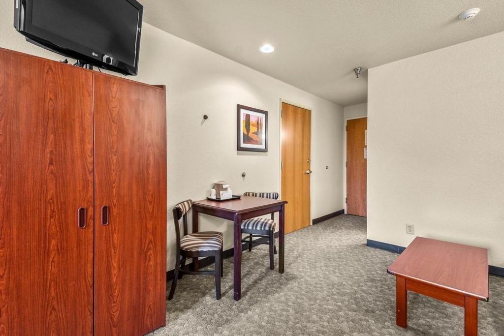 Microtel Inn & Suites By Wyndham Sainte Genevieve Ste. Genevieve Exterior photo